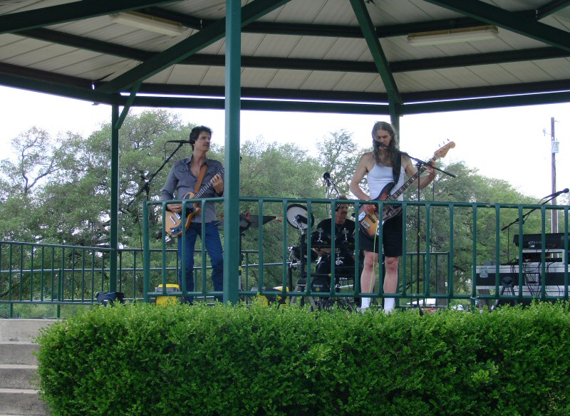 2013-04-28_SanGabrielPark08Tomzap (180K)